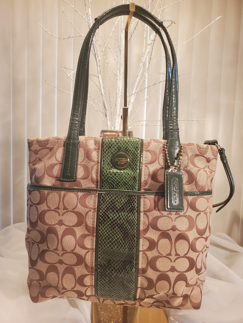 🐍COACH SIGNATURE PHYTHON STRIP SHOULDER TOTE       EUC